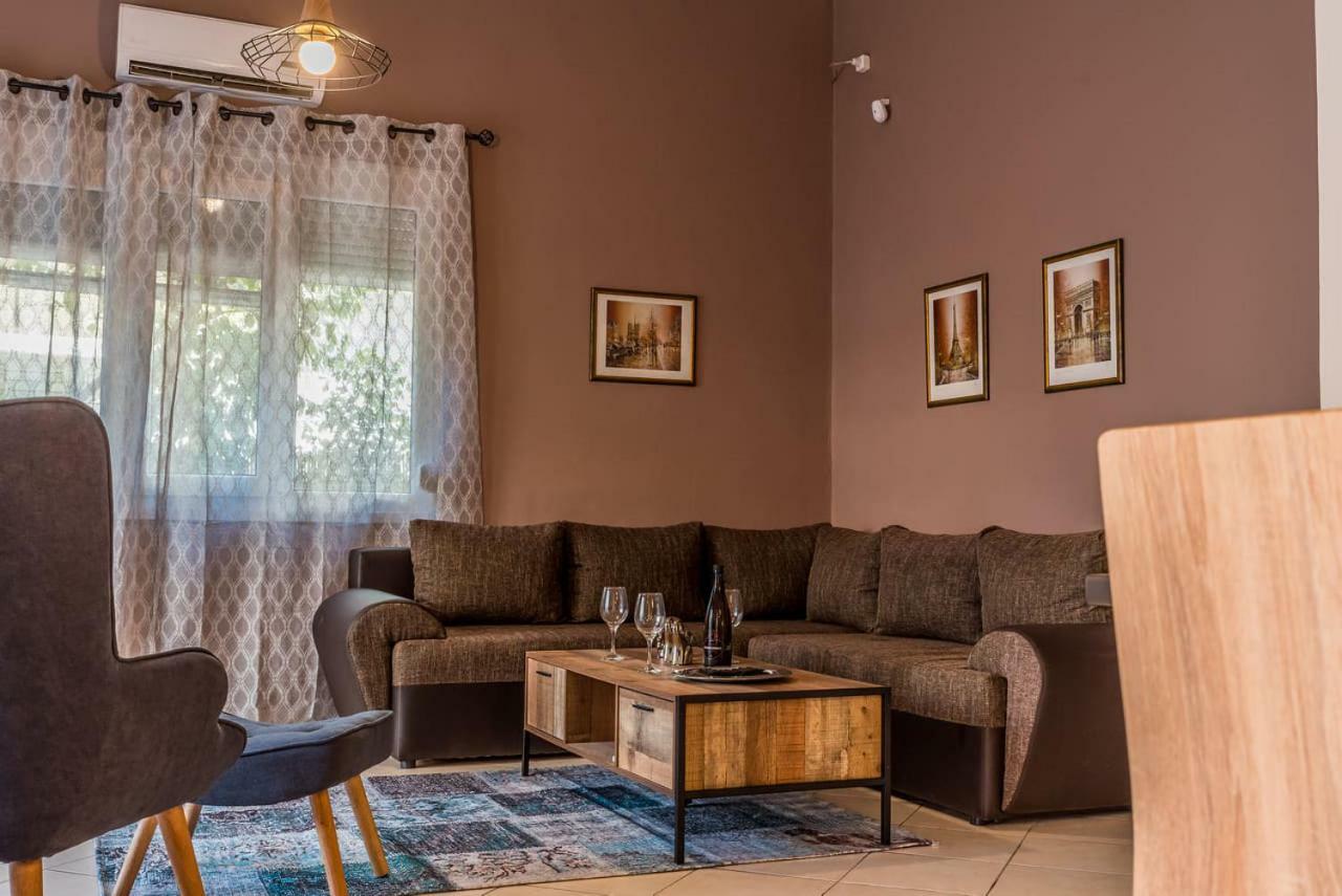 Anafis Comfort Athens Exterior photo
